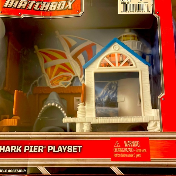 MATCHBOX Toys Nwot Matchbox Shark Pier Set Still In Original Box